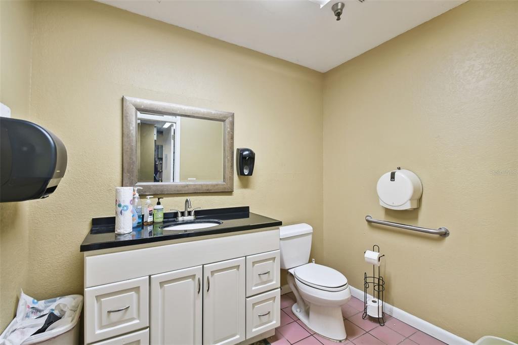 301 Southwest 6th Street Southwest Winter Haven, FL 33880 - Photo 15 of 31