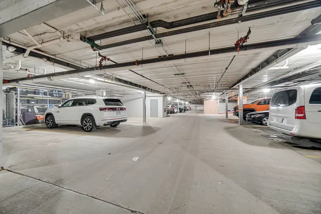 $3,300 | 9400 South 79th Avenue, Unit 3F, Hickory Hills, IL 60457