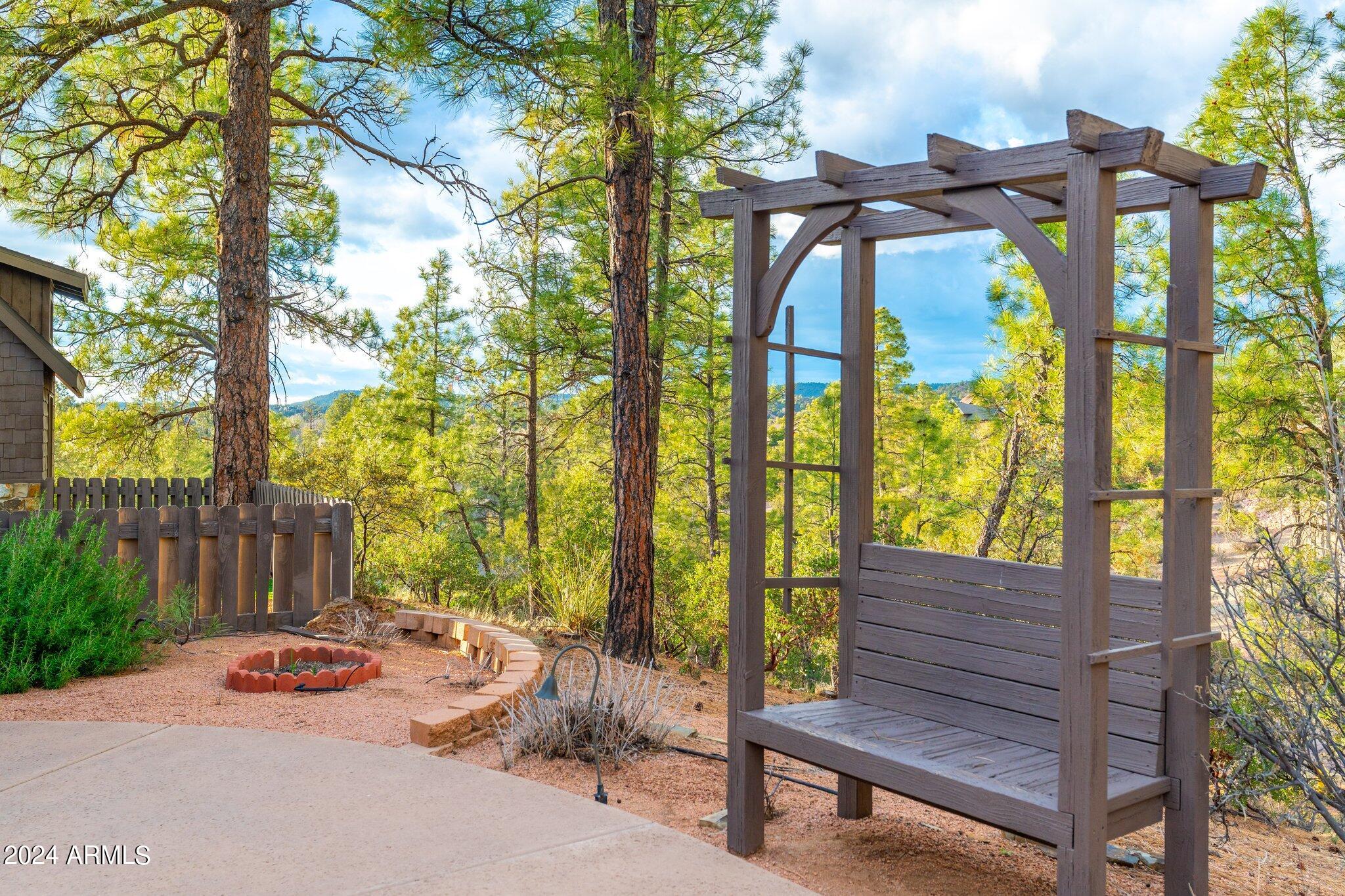 105 E Pine Ridge Dr - 06