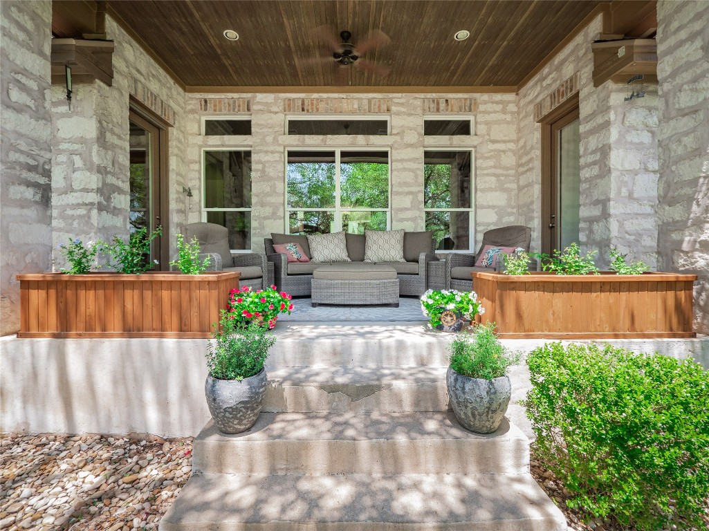 104 East Rustle Cove Georgetown, TX 78628 - Photo 29 of 40