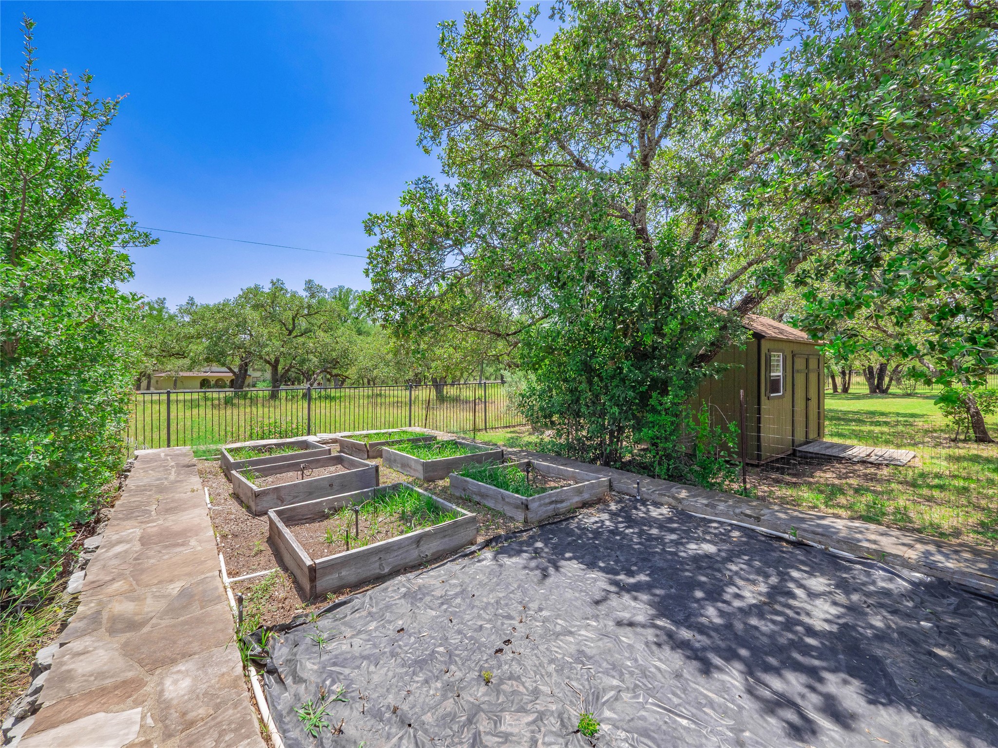 104 East Rustle Cove Georgetown, TX 78628 - Photo 35 of 40