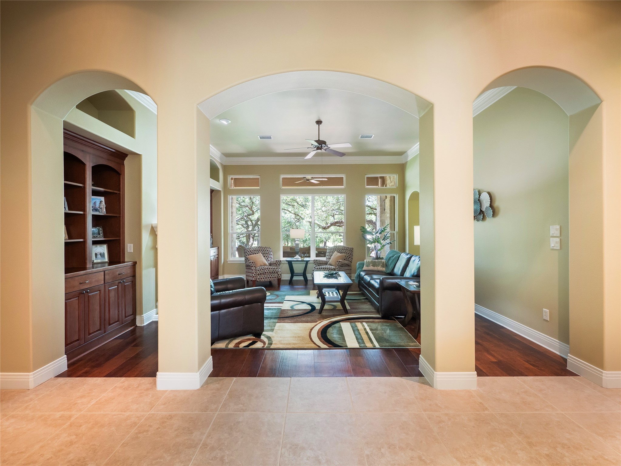 104 East Rustle Cove Georgetown, TX 78628 - Photo 5 of 40