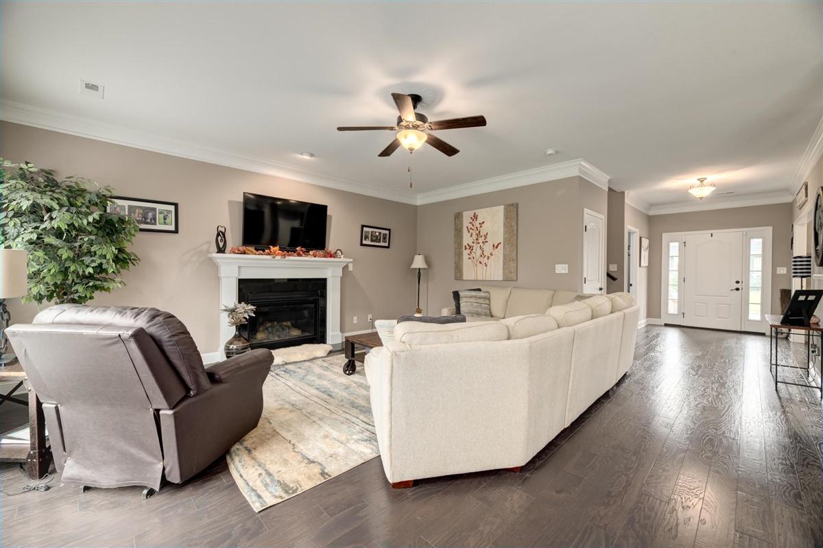 1706 Yearling Road Knoxville, TN 37932 - Photo 9 of 30 10-1706-Yearling-Rd-Knoxville-TN-10