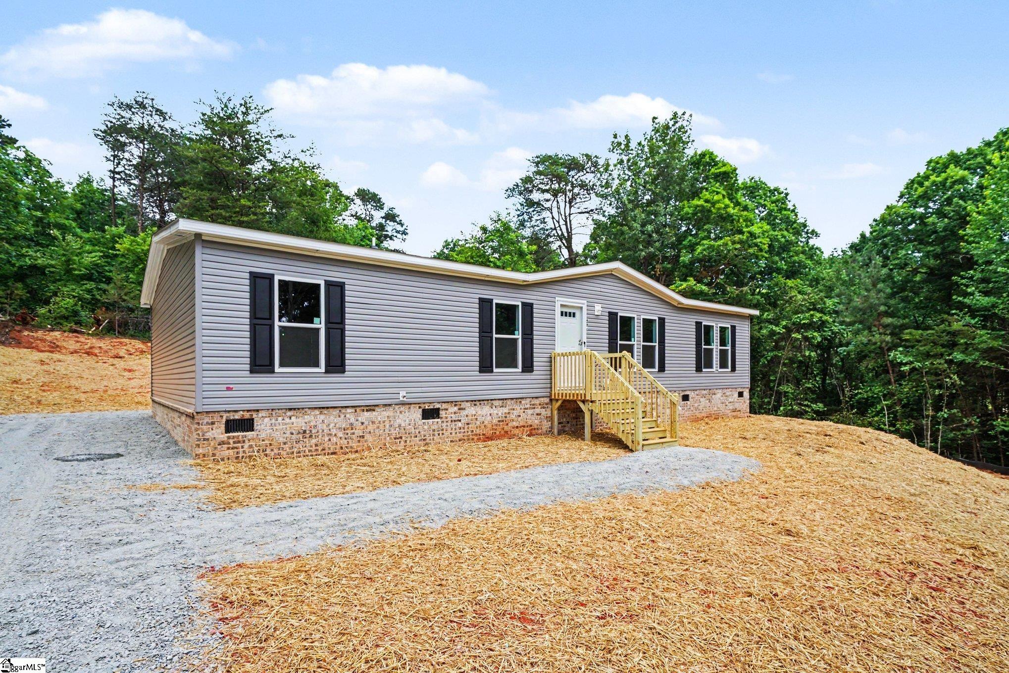 407 Tupelo Way Liberty, SC 29657 - Photo 2 of 27