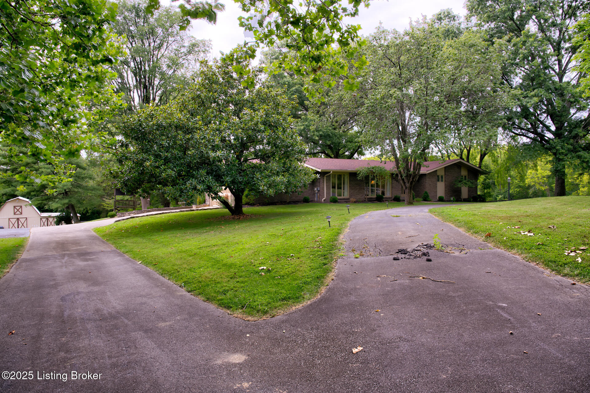 4202 Evergreen Road Crestwood, KY 40014 - Photo 52 of 55 Long Driveway