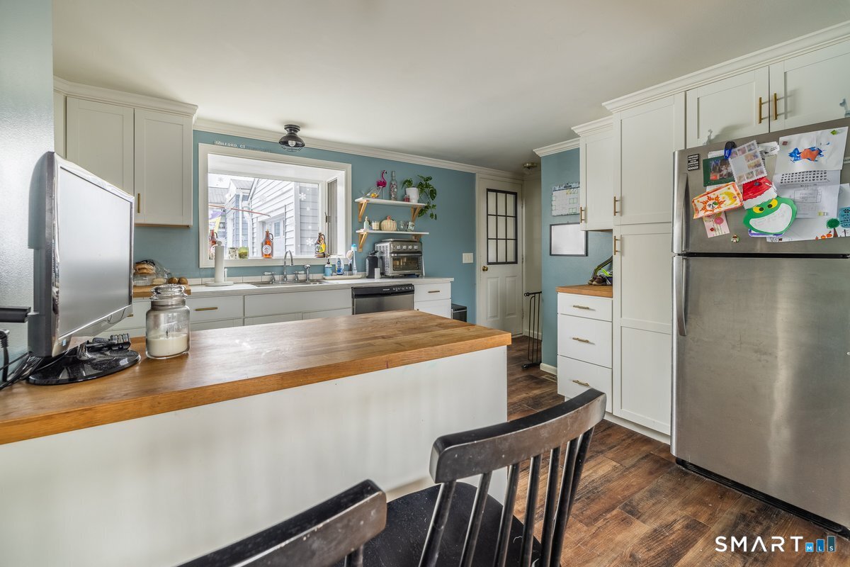 50 Howe Street Milford, CT 06460 - Photo 9 of 26