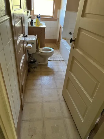a bathroom with a tub
