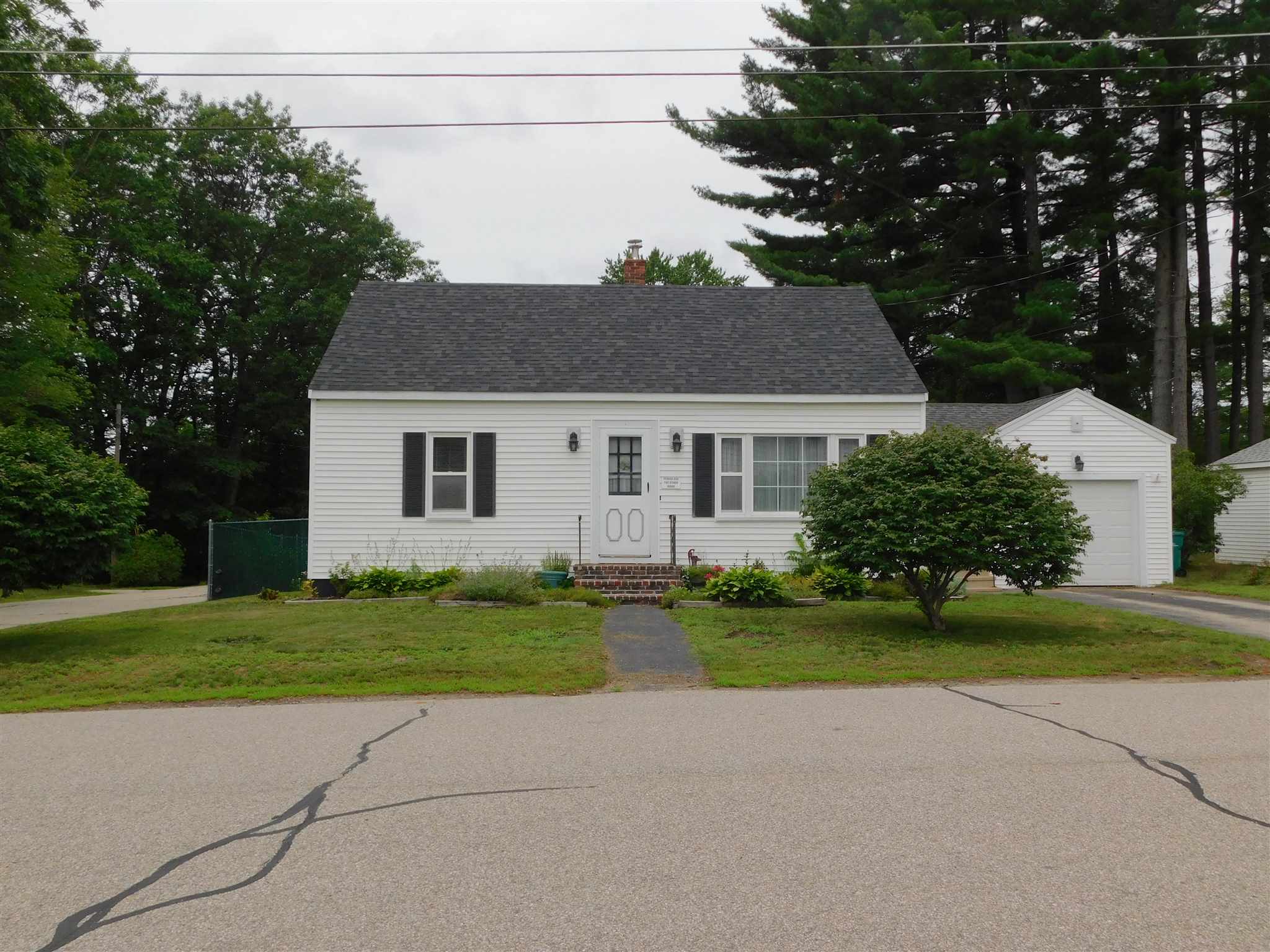 69 Richardson Street Rochester, NH 03867 - Photo 2 of 32