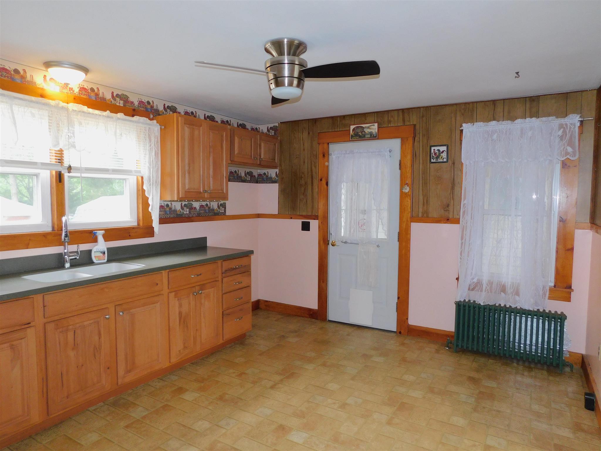 69 Richardson Street Rochester, NH 03867 - Photo 9 of 32