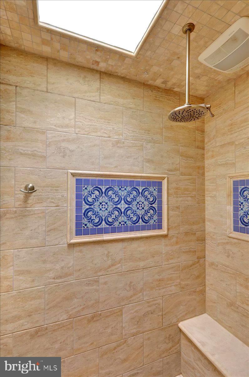315 Nevin Street Lancaster, PA 17603 - Photo 28 of 41 a bathroom with a shower