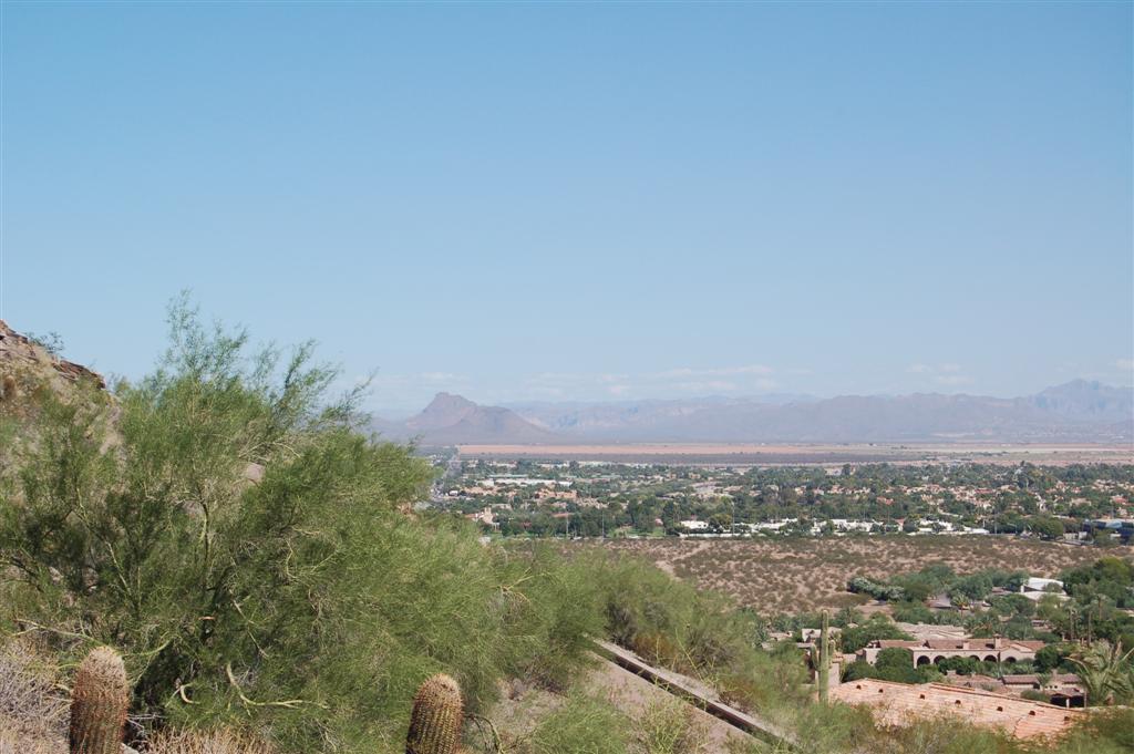 7025 North Invergordon Road Paradise Valley, AZ 85253 - Photo 16 of 19 Front
