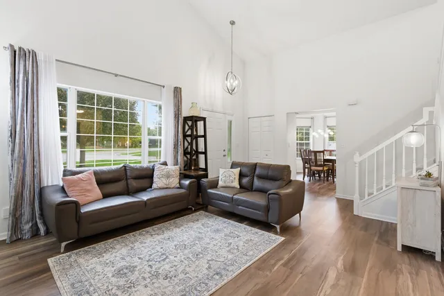 $3,000 | 1411 Clybourne Street, Unit 11E, Batavia, IL 60510