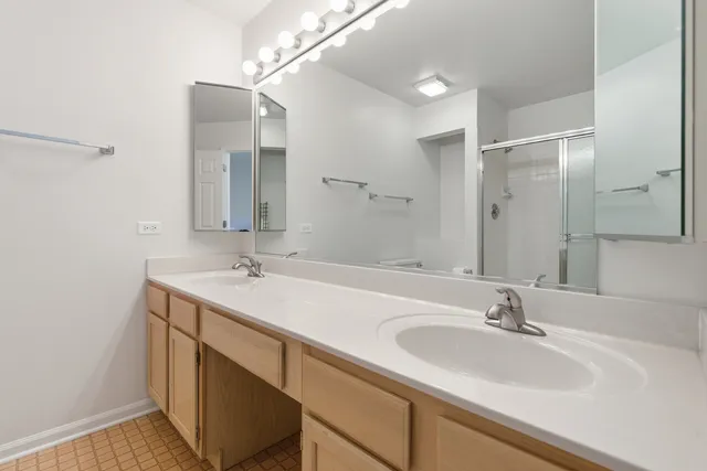 $3,000 | 1411 Clybourne Street, Unit 11E, Batavia, IL 60510