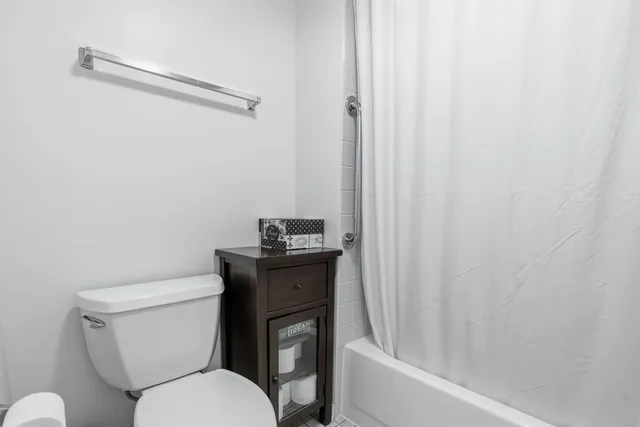 $3,000 | 1411 Clybourne Street, Unit 11E, Batavia, IL 60510