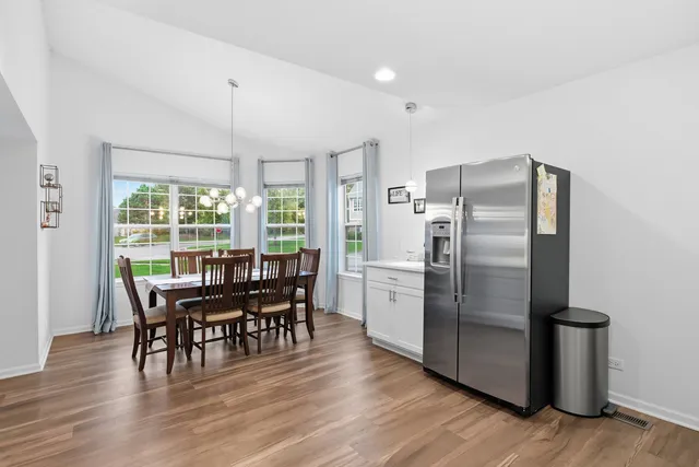 $3,000 | 1411 Clybourne Street, Unit 11E, Batavia, IL 60510