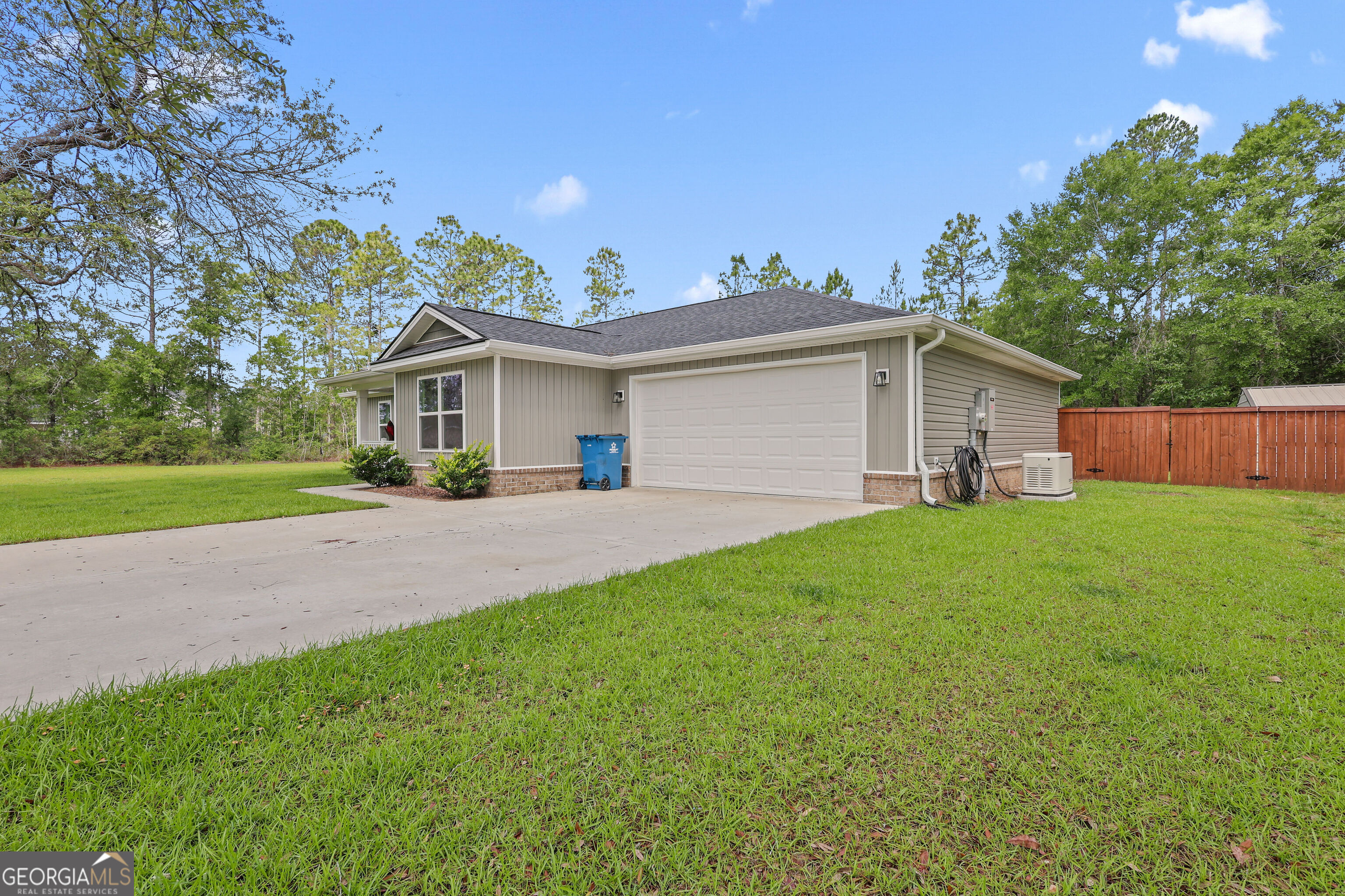 76 Tree Top Lane Jesup, GA 31545 - Photo 3 of 25