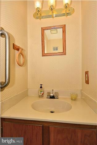 10304 Snowden Road Laurel, MD 20708 - Photo 15 of 28 Bath
