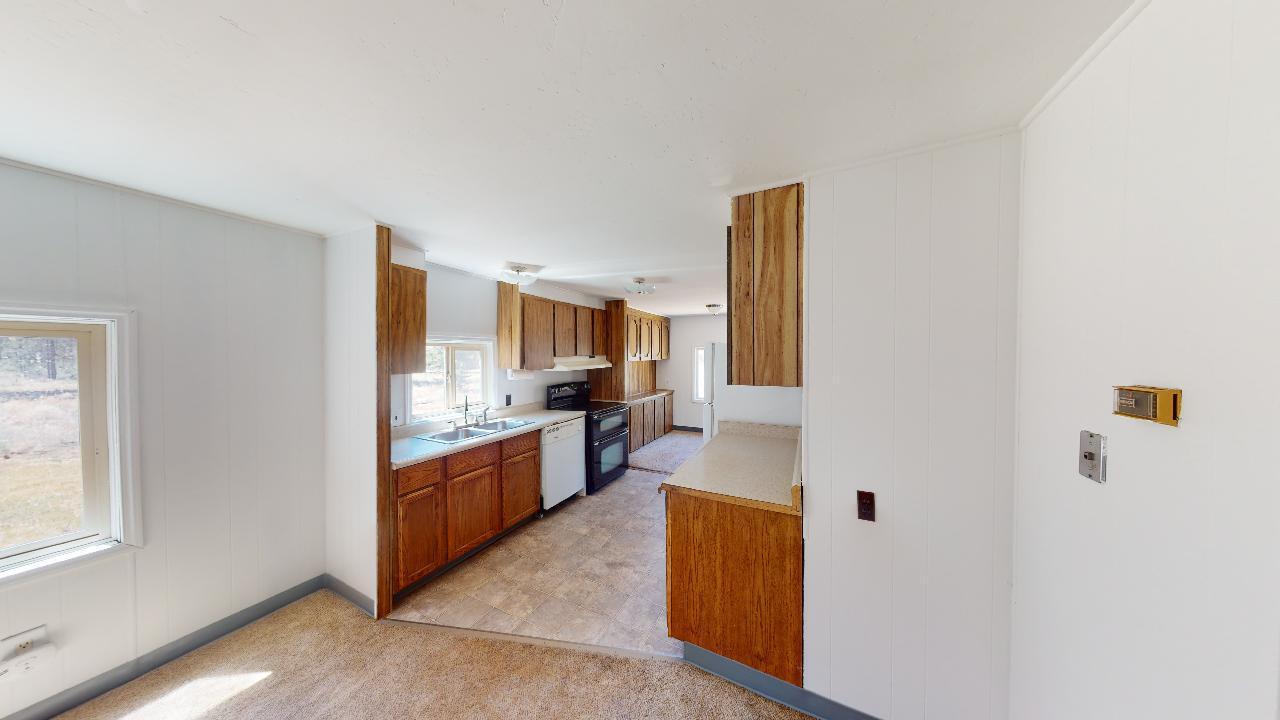 17001 Cagle Road La Pine, OR 97739 - Photo 12 of 39 17001-Cagle-Rd-07232023_153126