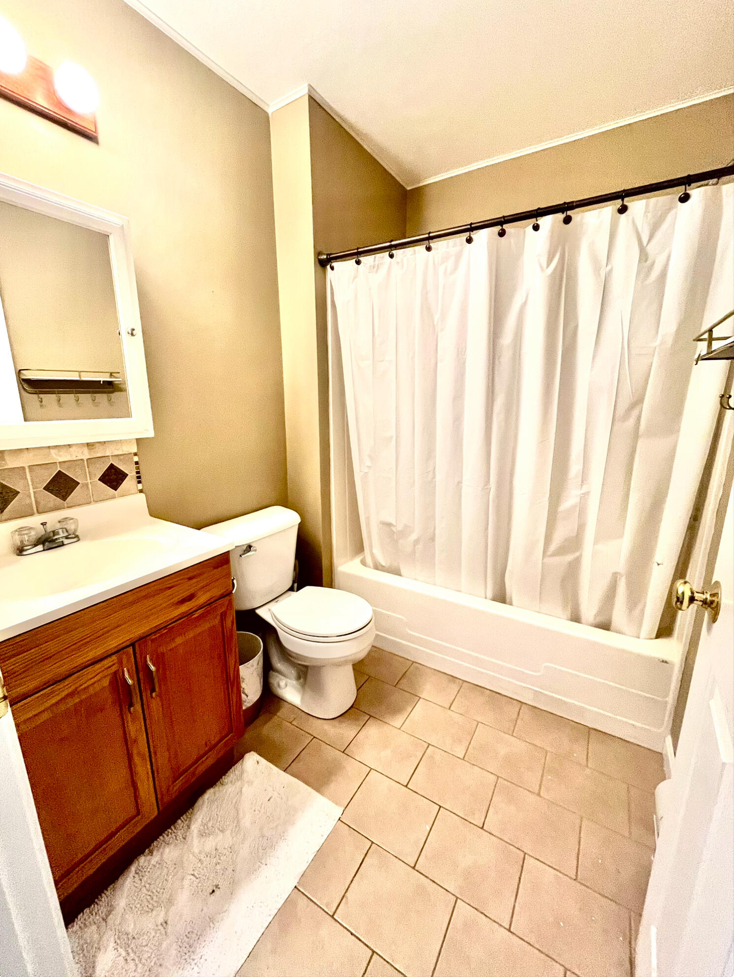 18 Tamarac Road Ellsworth, ME 04605 - Photo 30 of 41 Full bath