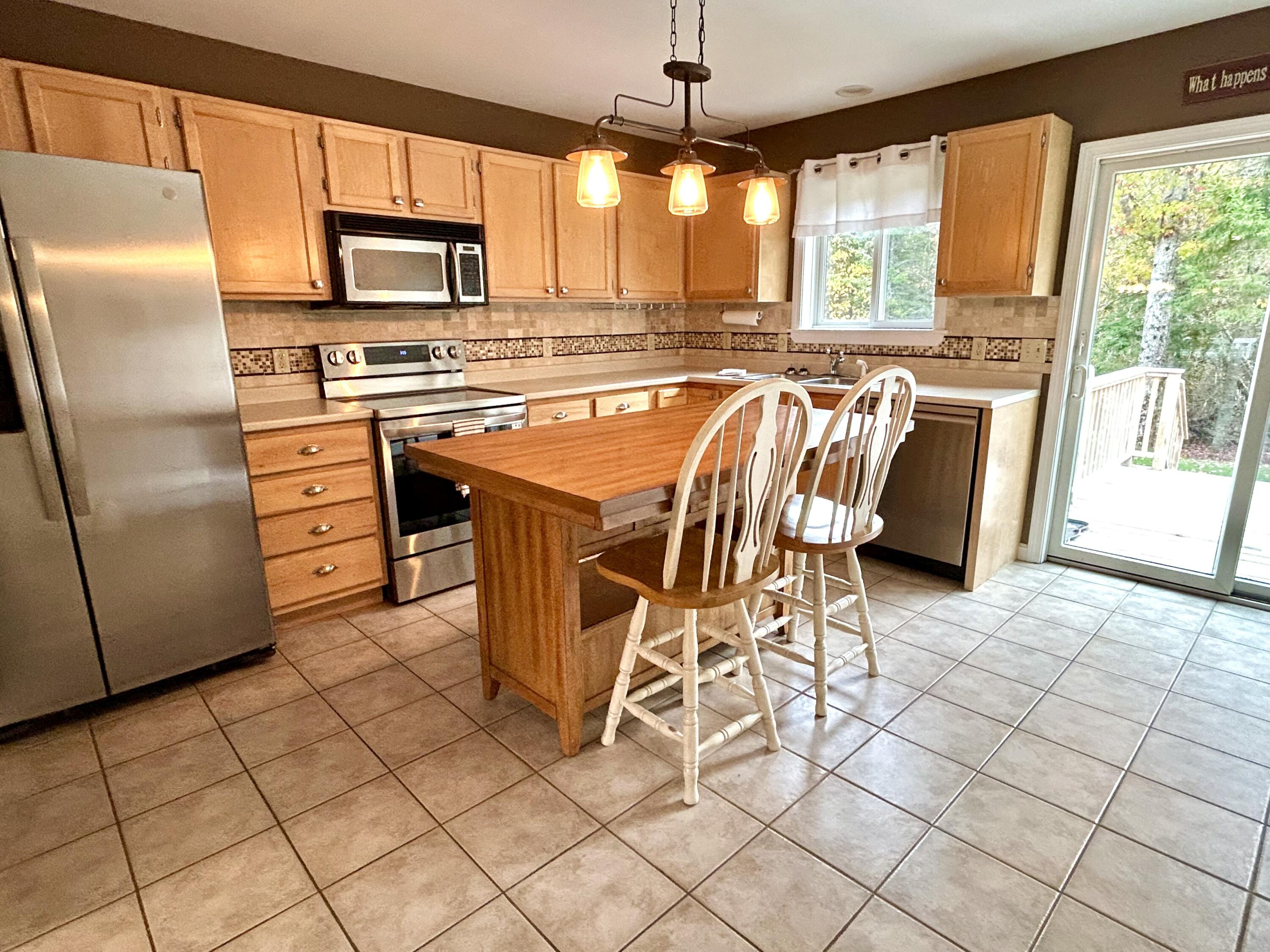 18 Tamarac Road Ellsworth, ME 04605 - Photo 8 of 41 Kitchen