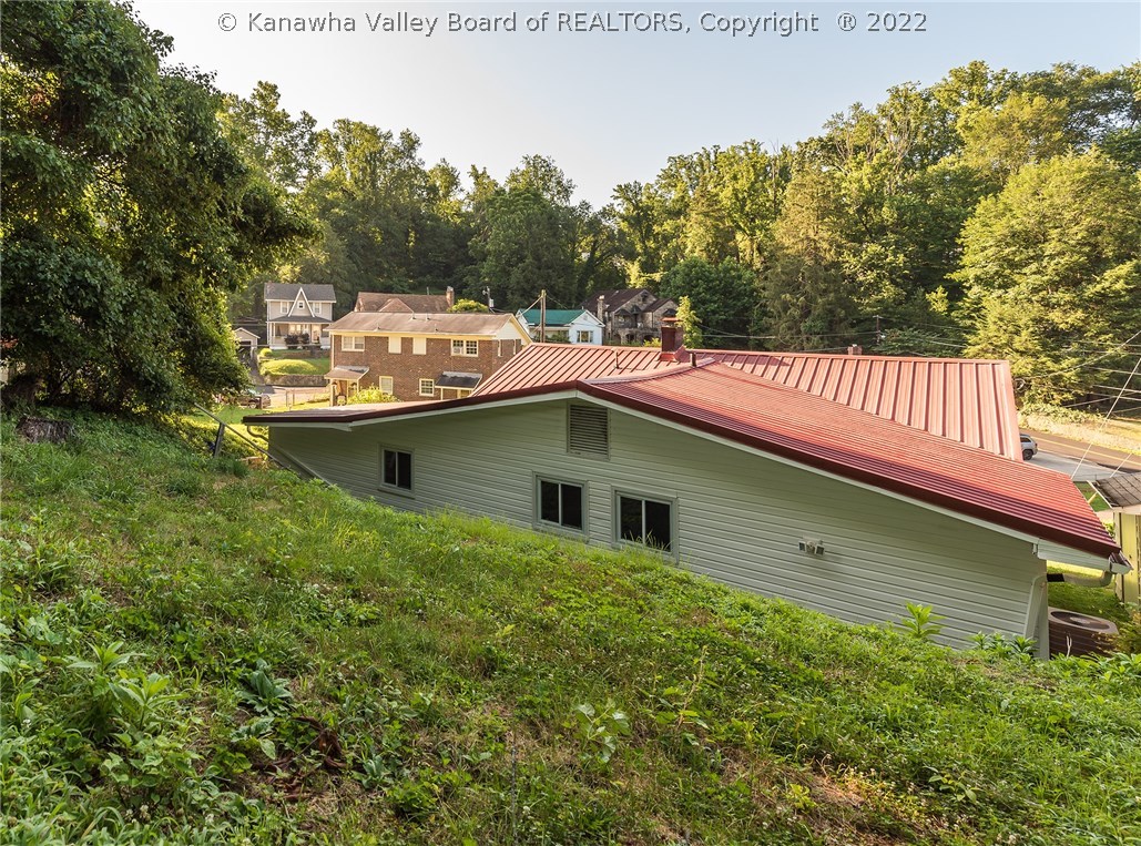 1194 Ashwood Road Charleston, WV 25314 - Photo 15 of 16 Gallery Image 15