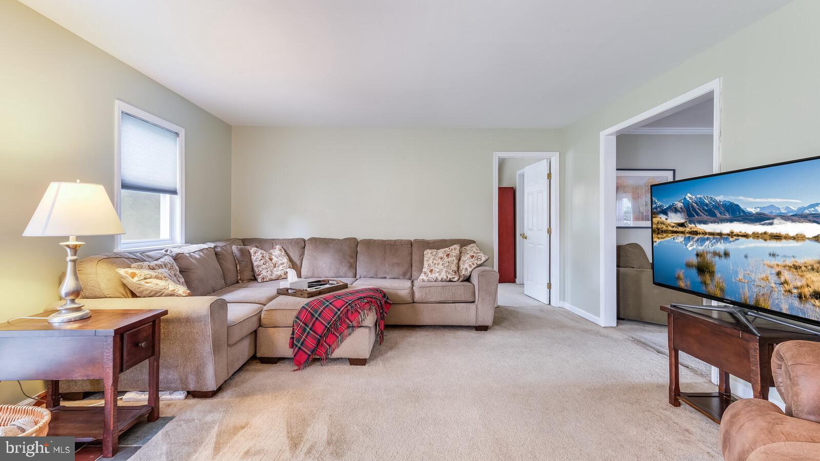 302 Greenhill Road Willow Grove, PA 19090 - Photo 12 of 36 Gallery Image 12