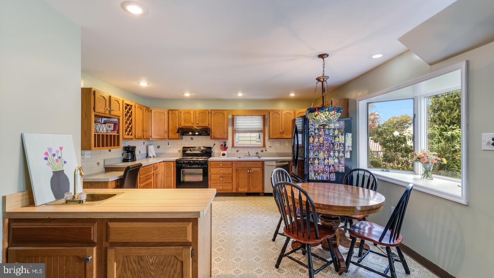 302 Greenhill Road Willow Grove, PA 19090 - Photo 13 of 36 Gallery Image 13