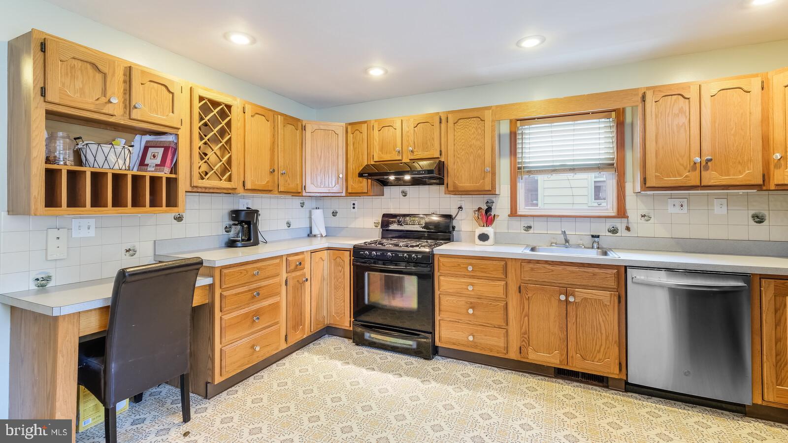 302 Greenhill Road Willow Grove, PA 19090 - Photo 16 of 36 Gallery Image 16
