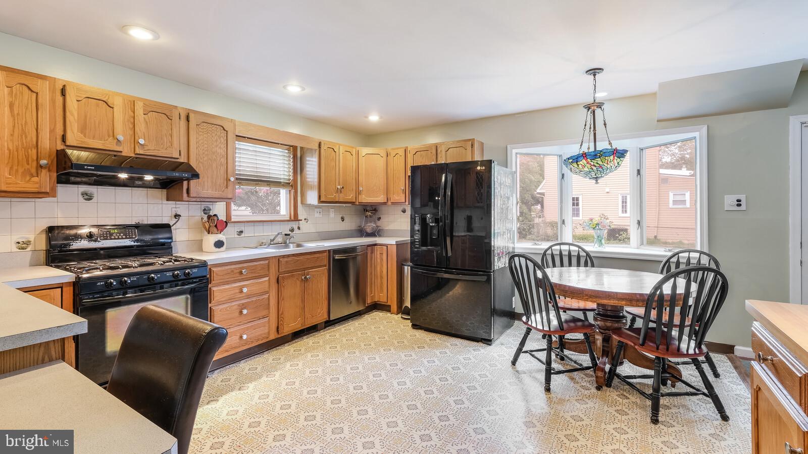 302 Greenhill Road Willow Grove, PA 19090 - Photo 17 of 36 Gallery Image 17