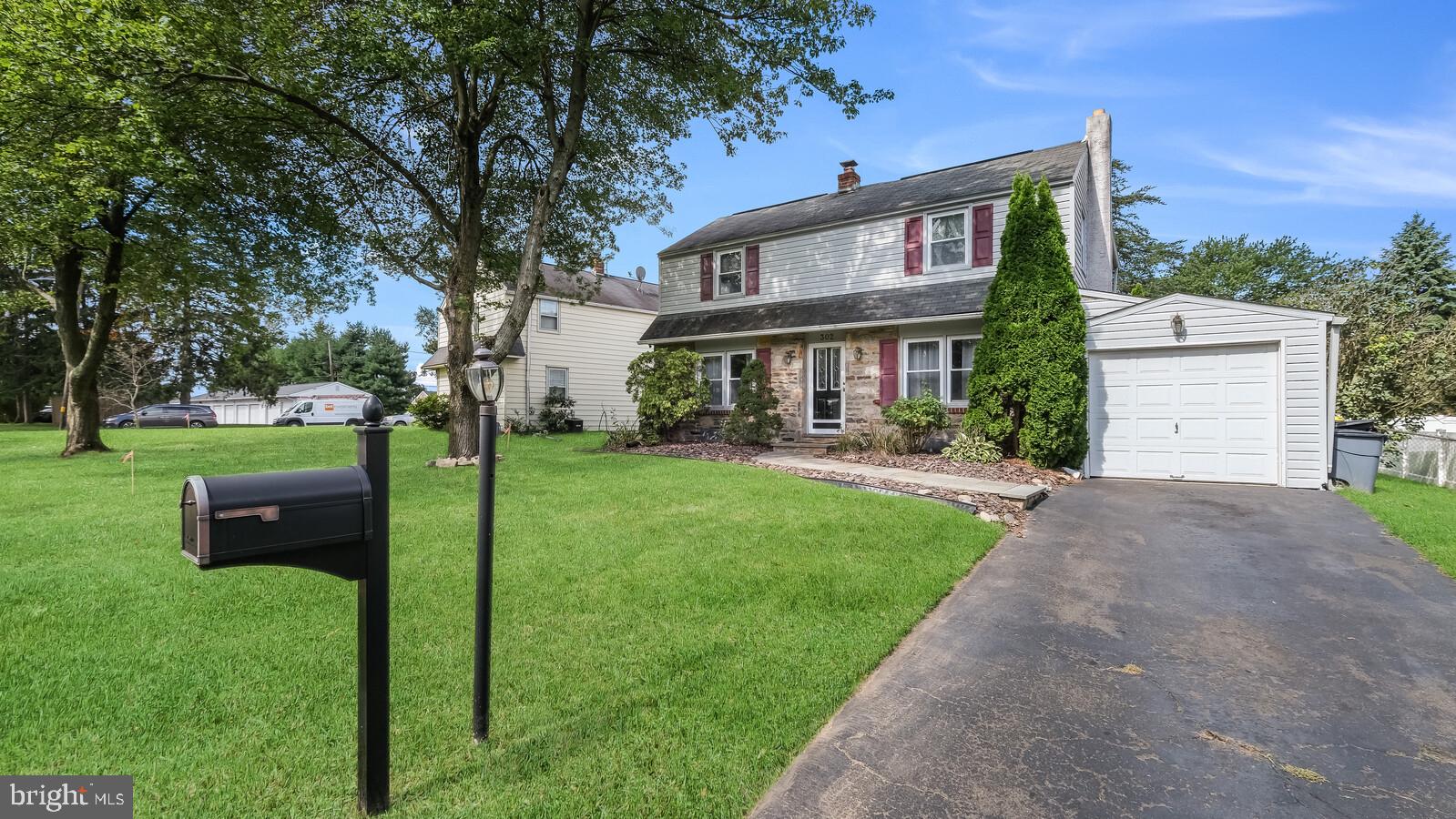 302 Greenhill Road Willow Grove, PA 19090 - Photo 3 of 36 Gallery Image 3