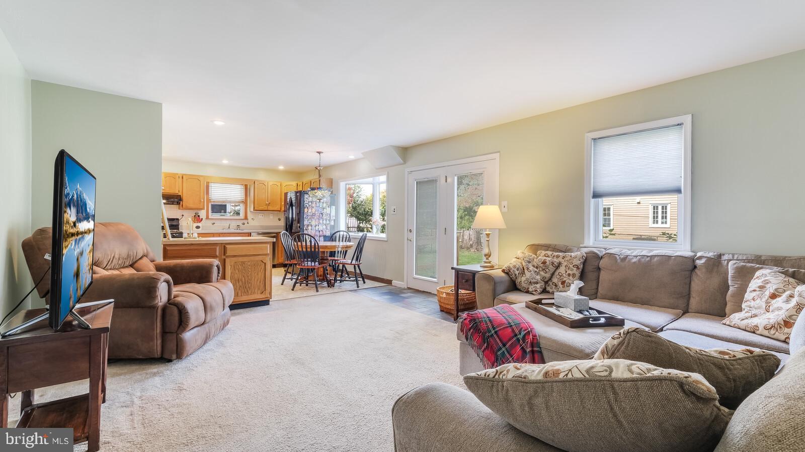 302 Greenhill Road Willow Grove, PA 19090 - Photo 10 of 36 Gallery Image 10