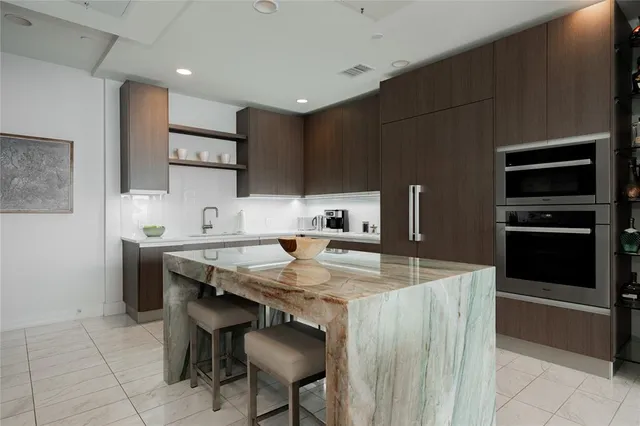 $2,600,000 | 3130 North Harwood Street, Unit 2006, Dallas, TX 75201