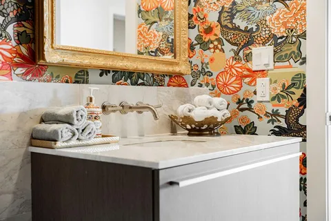 $2,600,000 | 3130 North Harwood Street, Unit 2006, Dallas, TX 75201