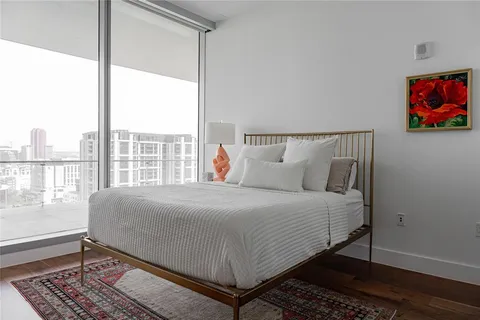 $2,600,000 | 3130 North Harwood Street, Unit 2006, Dallas, TX 75201