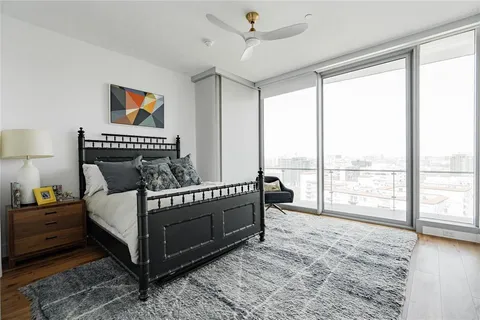 $2,600,000 | 3130 North Harwood Street, Unit 2006, Dallas, TX 75201