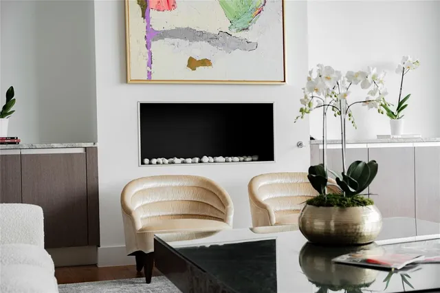 $2,600,000 | 3130 North Harwood Street, Unit 2006, Dallas, TX 75201