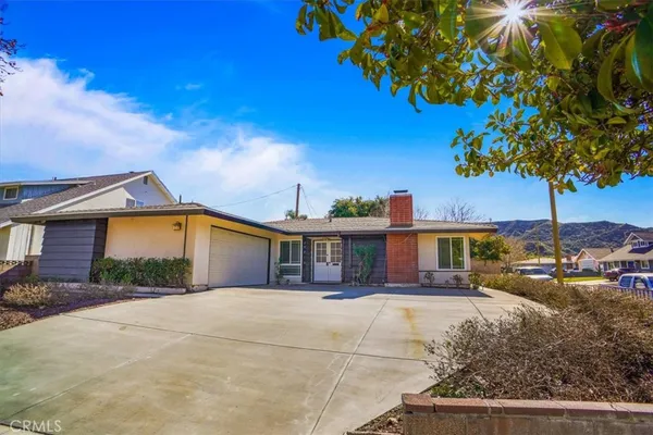$775,000 | 20810 Cedarfalls Drive, Saugus, CA 91350