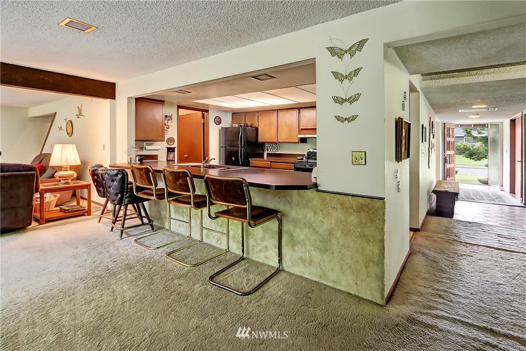 1932 Southeast 18th Court Renton, WA 98055 - Photo 11 of 25 Gallery Image 11