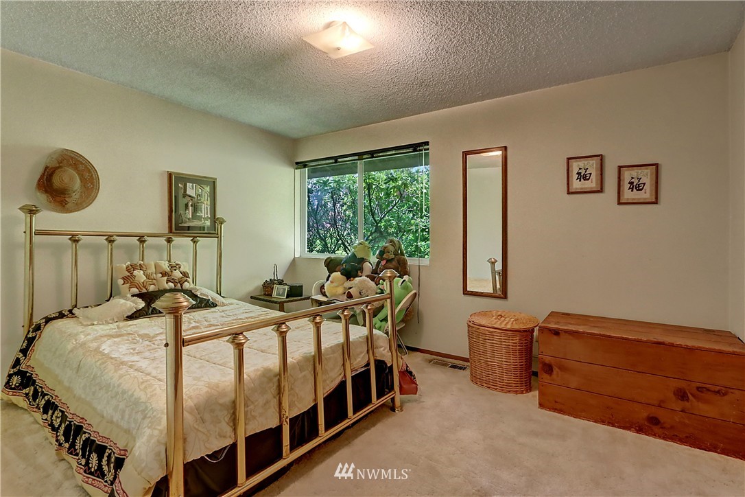 1932 Southeast 18th Court Renton, WA 98055 - Photo 16 of 25 Gallery Image 16