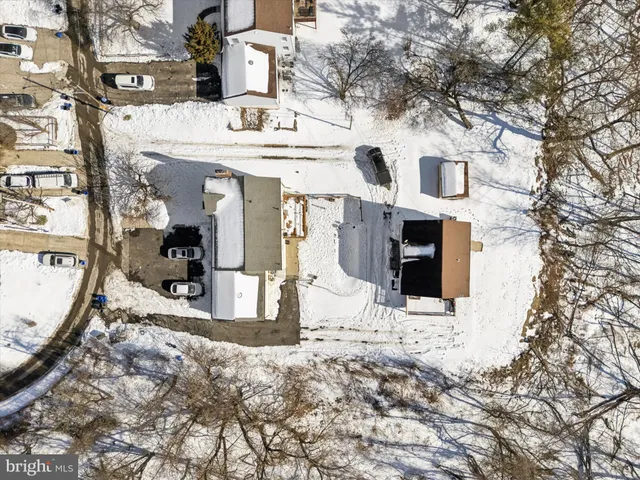 a house view with a outdoor space