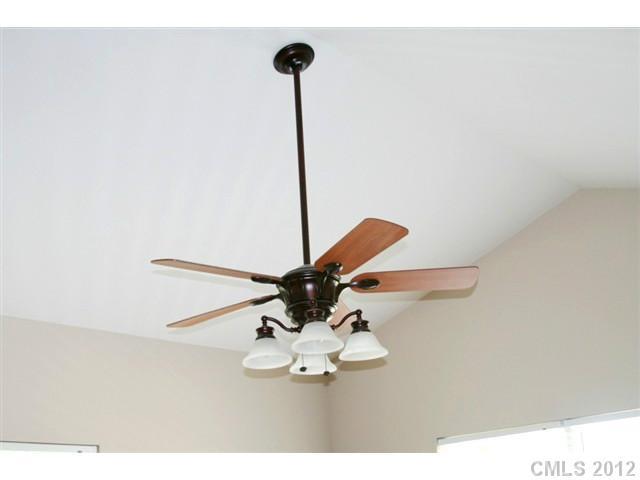329 Eagle Creek Road Clover, SC 29710 - Photo 2 of 16 Gallery Image 2