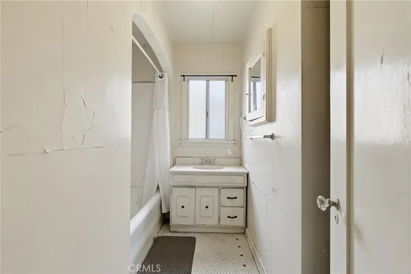 $949,906 | 4720 Denny Avenue, Toluca Lake, CA 91602