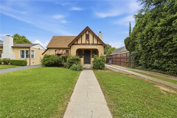 $949,906 | 4720 Denny Avenue, Toluca Lake, CA 91602