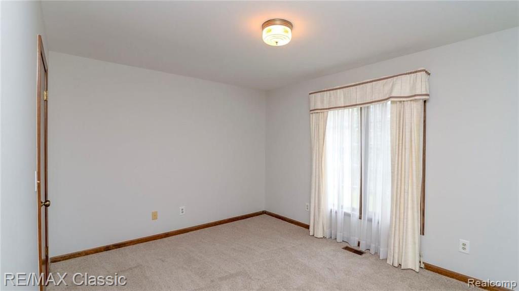 688 Sunlight Drive Rochester Hills, MI 48309 - Photo 36 of 63