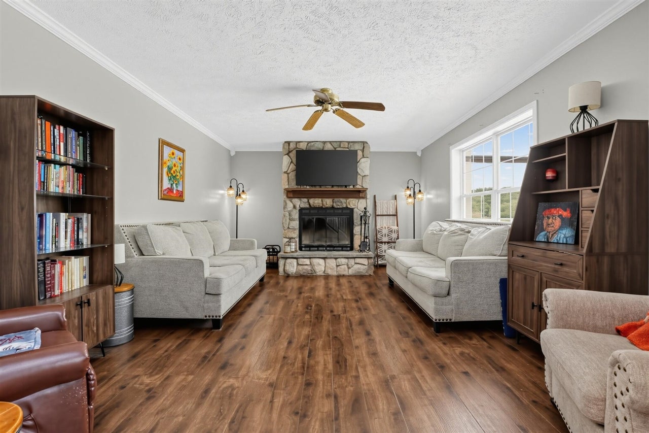 45101 Dunn Road Belleville, MI 48111 - Photo 9 of 68 Gallery Image 9