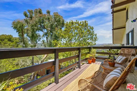 $2,195,000 | 19805 Valley View Drive, Topanga, CA 90290