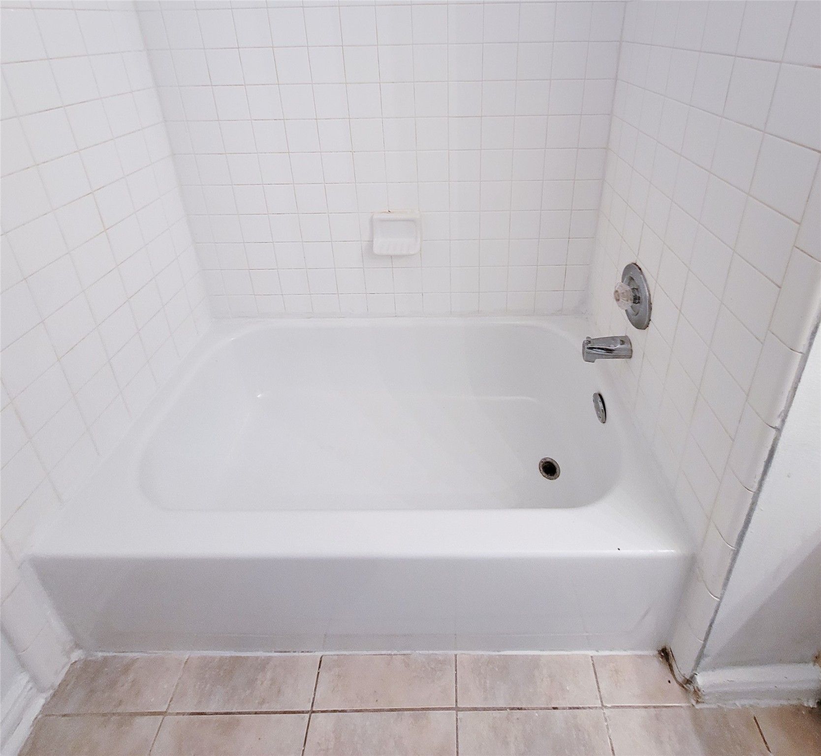 3307 Pine Dust Lane Spring, TX 77373 - Photo 19 of 28 a bathroom with a bathtub