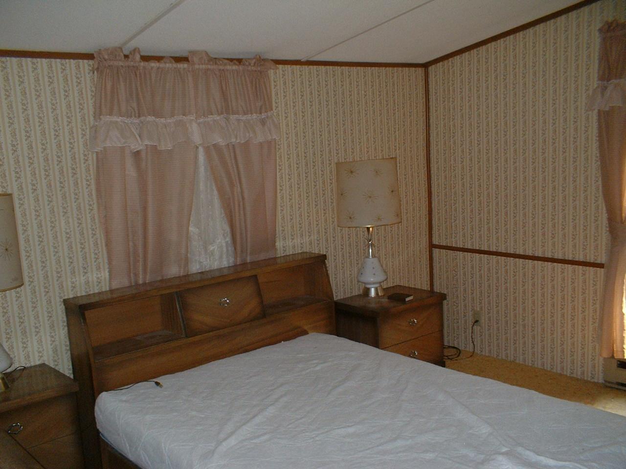 7 Hemlock Road Tannersville, PA 18372 - Photo 3 of 5 Bedroom