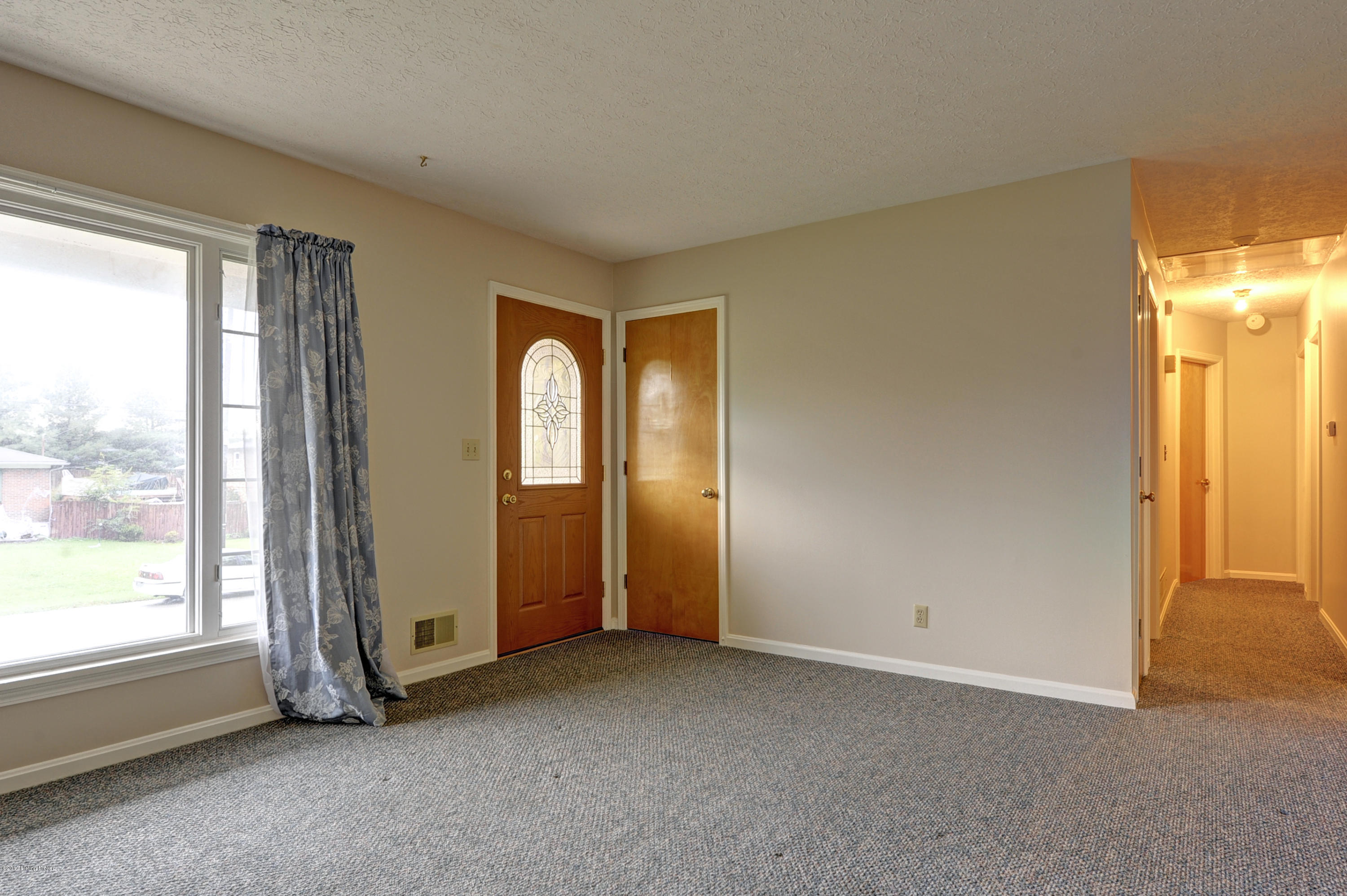 8103 Florist Road Louisville, KY 40228 - Photo 3 of 17 living room view