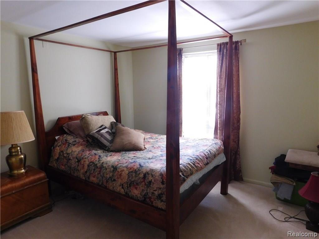 608 Lake Forest Road Rochester Hills, MI 48309 - Photo 13 of 19